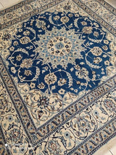 Charger l&#39;image dans la galerie, Tapis carré Nain fait main n°13466_193×188
