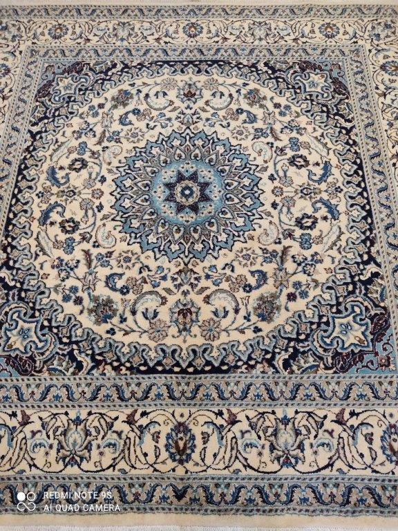 Tapis carré Nain tissé main n°11210_202×198
