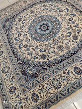 Charger l&#39;image dans la galerie, Tapis carré Nain tissé main n°11210_202×198
