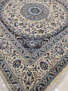 Tapis carré Nain tissé main n°11210_202×198