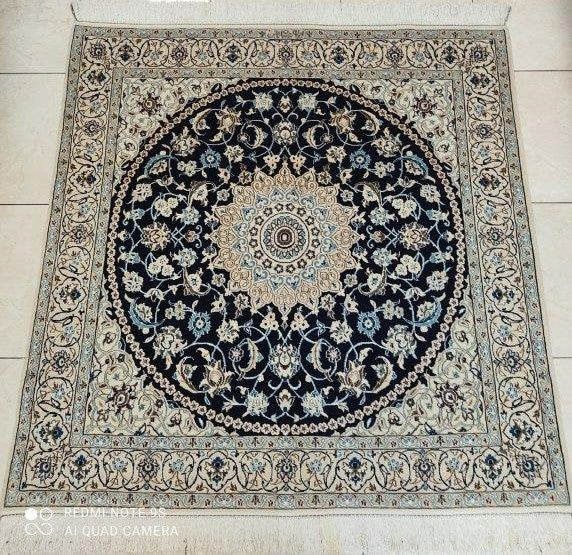 Tapis carré Nain tissé main n°17854_150×146