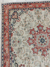 Charger l&#39;image dans la galerie, Tapis carré Yazd fait main n°13747_158×144
