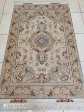 Charger l'image dans la galerie, Tapis Tabriz fait main n°18537_155×100

