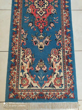 Charger l'image dans la galerie, Tapis Varamine noué main n°11005_196×63
