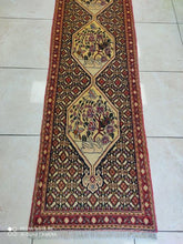 Charger l'image dans la galerie, Tapis Kurdistan noué main n°4355_268×58
