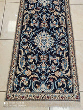 Charger l'image dans la galerie, Tapis Nain fait main n°9079_195×56
