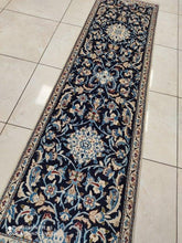 Charger l'image dans la galerie, Tapis Nain fait main n°9079_195×56

