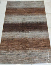 Charger l'image dans la galerie, Tapis Gabbeh fait main n°364_177×117
