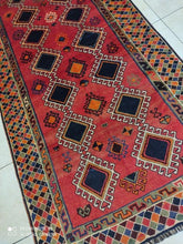 Charger l&#39;image dans la galerie, Tapis Ghachgai fait main n°5361_247×127
