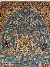 Charger l'image dans la galerie, Tapis Ghom fait main n°19217_273×163
