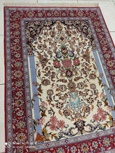 Charger l'image dans la galerie, Tapis Ispahan tissé main n°16020_137×101
