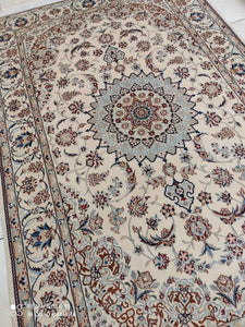 Tapis Nain Chichla fait main n°16419_252×162
