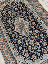 Charger l'image dans la galerie, Tapis Nain fait main n°19190_200×128
