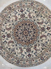 Charger l&#39;image dans la galerie, Tapis rond Nain noué main n°18942_112×112
