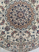 Charger l&#39;image dans la galerie, Tapis rond Nain noué main n°18942_112×112
