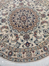 Charger l&#39;image dans la galerie, Tapis rond Nain noué main n°18942_112×112
