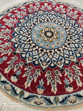 Charger l'image dans la galerie, Tapis rond Nain tissé main n°19308_78×78
