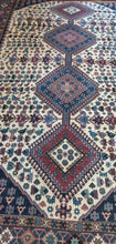 Charger l'image dans la galerie, Tapis Yalameh fait main n°12275_242×148
