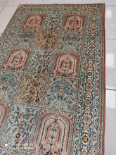 Charger l'image dans la galerie, Tapis Cachemire soie noué main n°67_155×97
