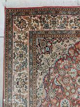 Charger l'image dans la galerie, Tapis Cachemire soie noué main n°33_156×91
