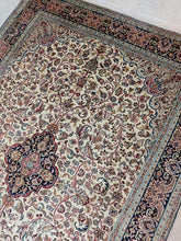 Charger l'image dans la galerie, Tapis Cachemire soie noué main n°24_188×127
