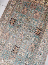 Charger l'image dans la galerie, TAPIS Cachemire soie noué main n°37_190×130
