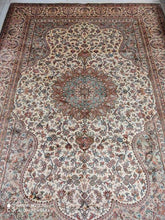 Charger l'image dans la galerie, Grand tapis Cachemire soie noué main n°4_311×220

