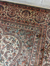 Charger l'image dans la galerie, Grand tapis Cachemire soie noué main n°4_311×220

