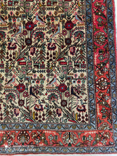 Charger l'image dans la galerie, Tapis Roudbar fait main n°16386_198×130
