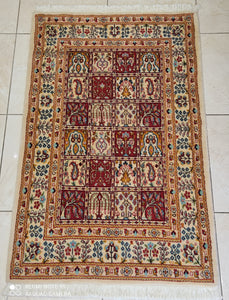 Tapis Moud 4 saisons noué main n°19081_133×80