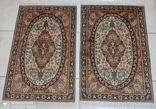 Charger l&#39;image dans la galerie, Paire 2 tapis Cachemire soie tissé main n°42/43_95×62_94×64
