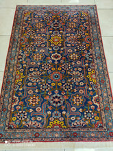 Charger l'image dans la galerie, Tapis Varamine noué main n°17969_156×103
