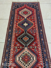 Charger l'image dans la galerie, Tapis Yalameh fait main n°16094_150×64
